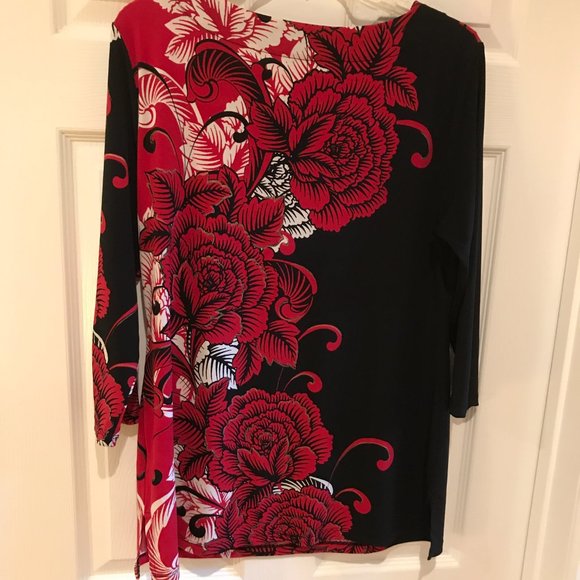 J M Collection ladies top size medium red and black - Picture 6 of 7